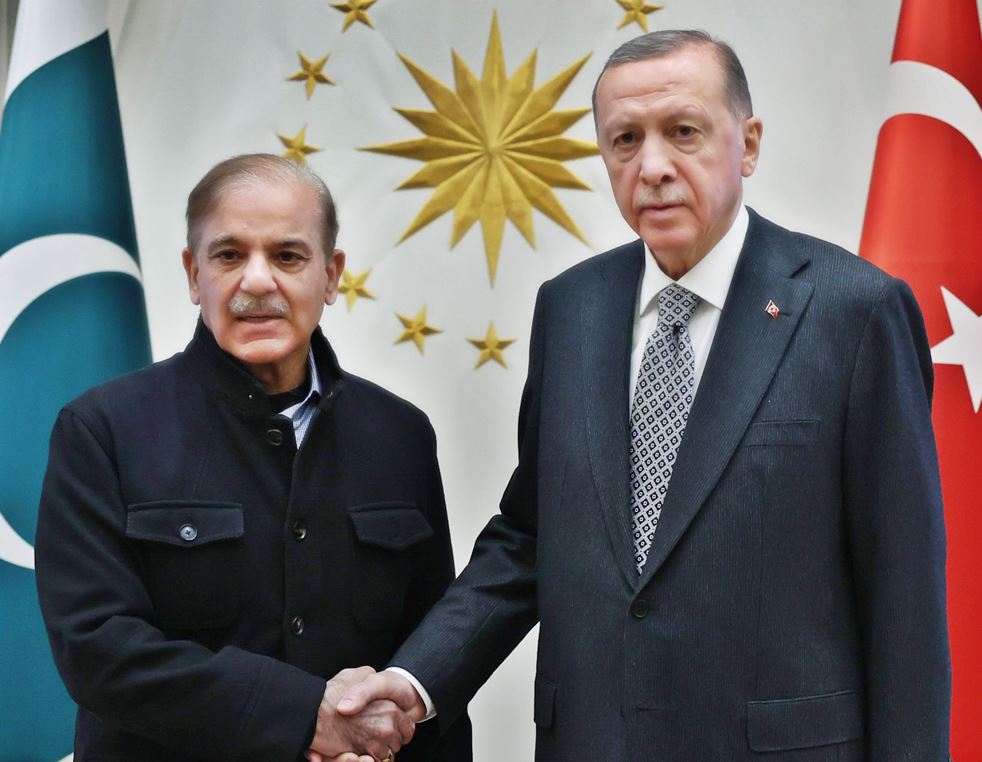 وزیر اعظم محمد شہباز شریف کا ترک صدر کو فون،عید کی مبارکباد پیش کی